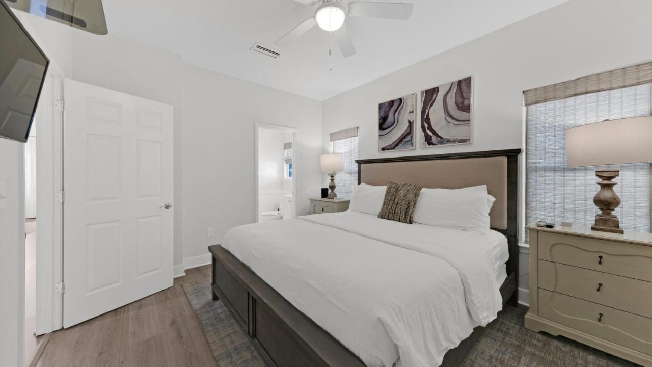 סנטה רוזה ביץ' Pelican House - Newly Remodeled, Professionally Decorated, Only About 1 Mile To Seaside! מראה חיצוני תמונה